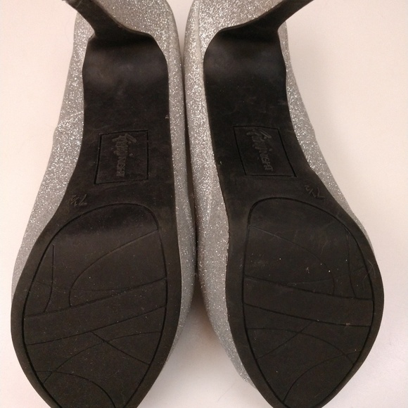 Fioni Night High Heels - Picture 7 of 7